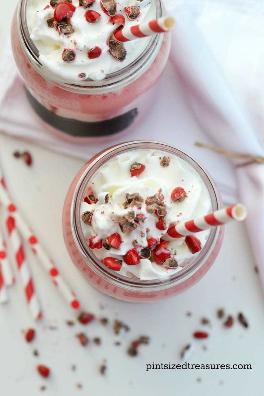 milkshakes red velvet flavor