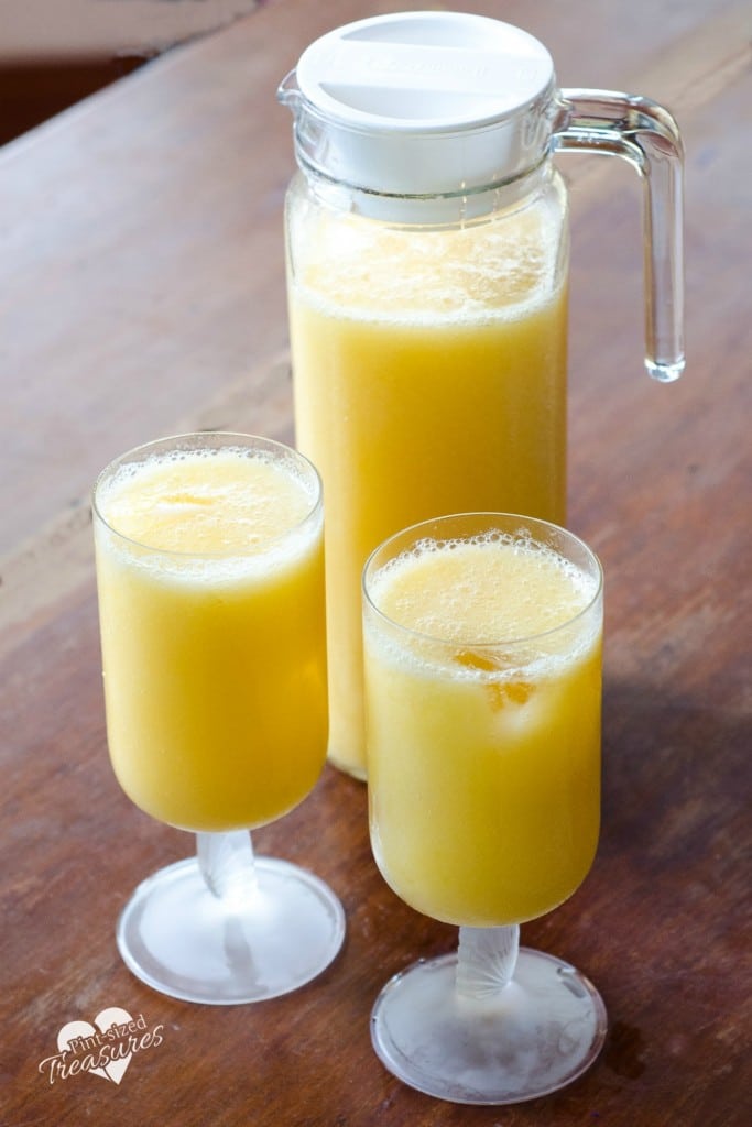 sparkling mango orange drink