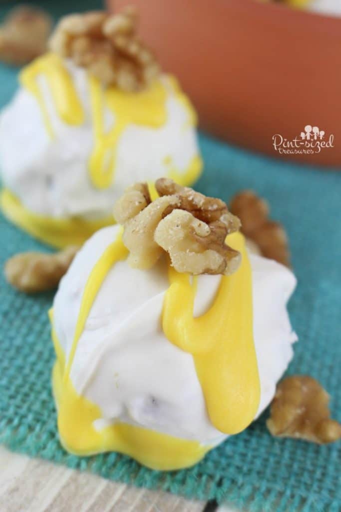 Yummy! These banana nut bread truffles are absolutely gorgeous but taste even better than they look! Enjoy all your fave banana nut bread flavors wrapped into a luxurious truffle!