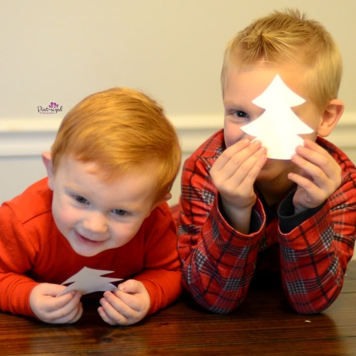 diy Christmas tree garland craft for kids