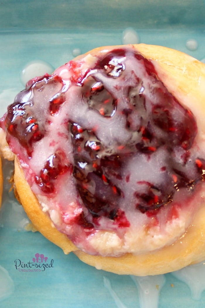 easy raspberry and cream cheese danish recipe