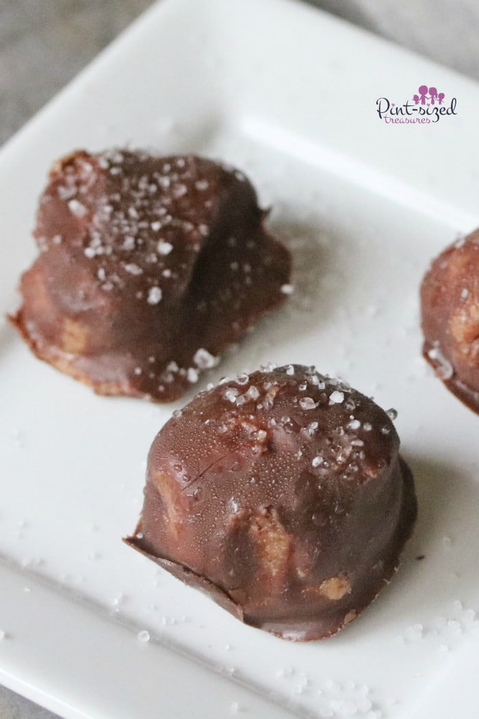 easy healthy almond truffles