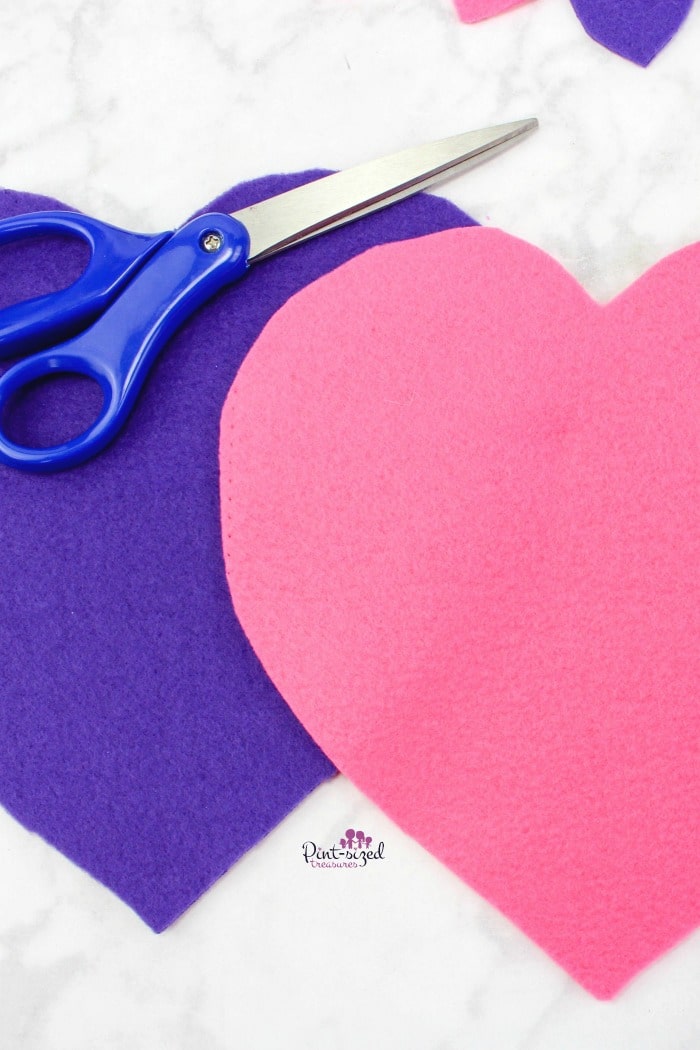 diy felt heart tic tac toe tutorial