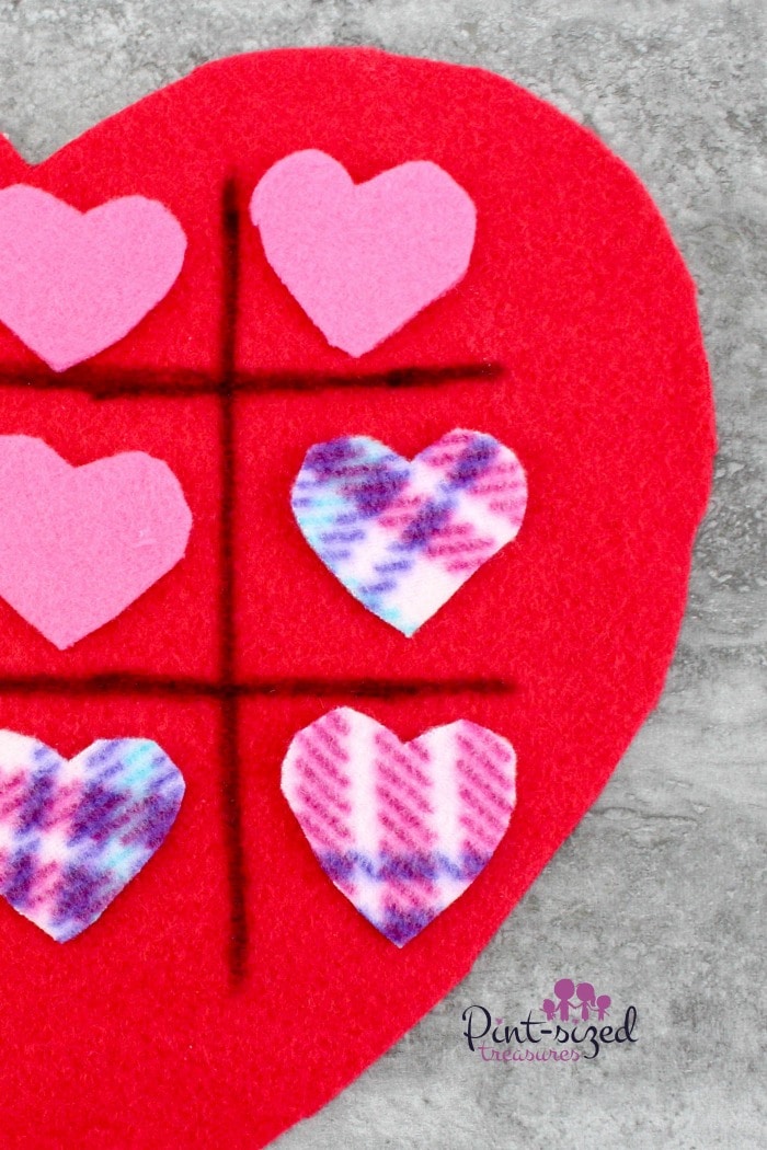 tic tac toe felt heart game