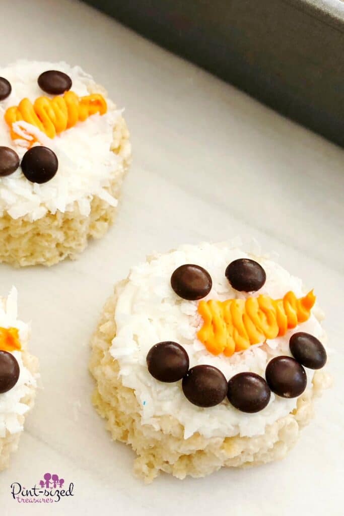 Easy rice krispy treat snowmen