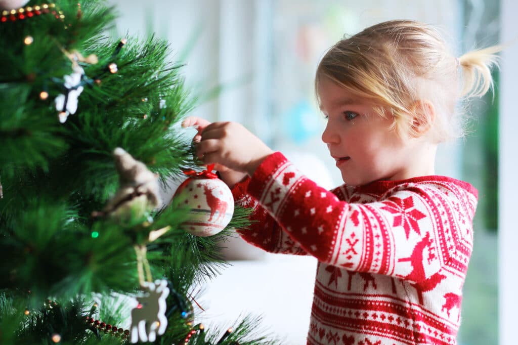 Decorating Christmas tree