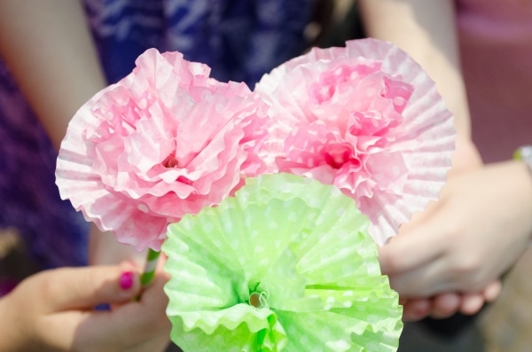 paper flowers for an indoor activity for kids