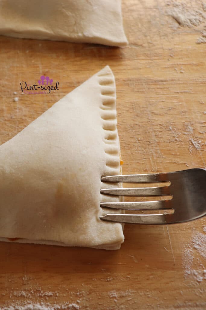 putting indentations in the apple turnovers