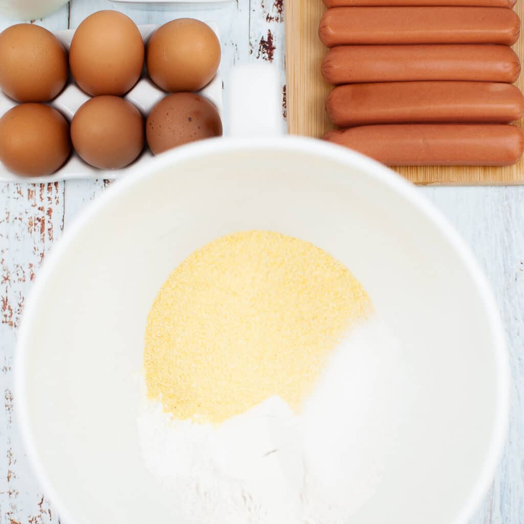 flour and cornmeal mixture for homemade corn dogs
