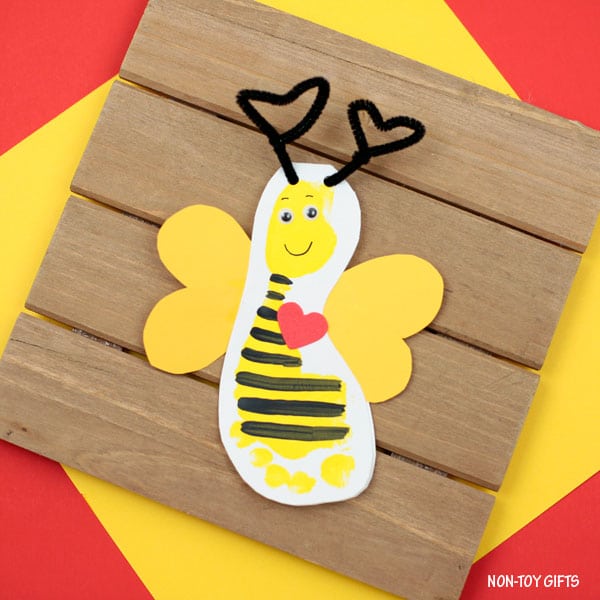 footprint valentines day card idea for school