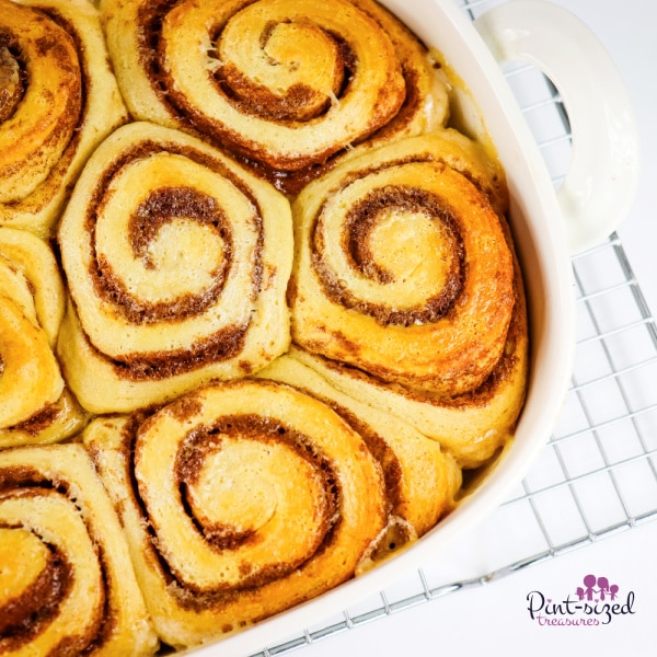 tik tok cinnamon rolls freshly baked
