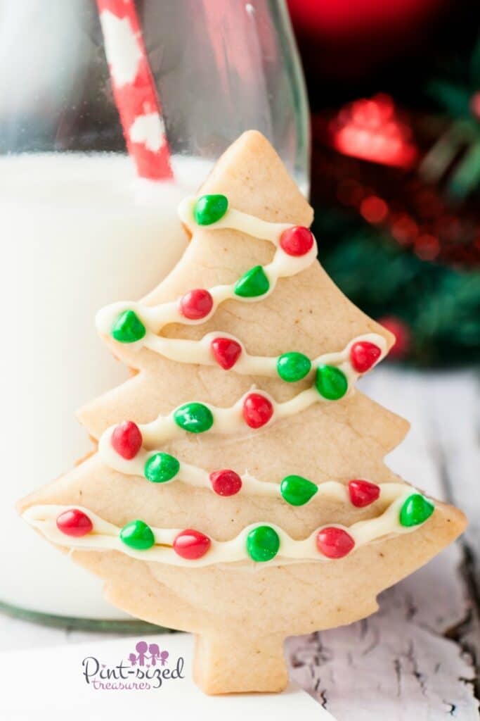 ginger Christmas tree cookie decorated with m&ms