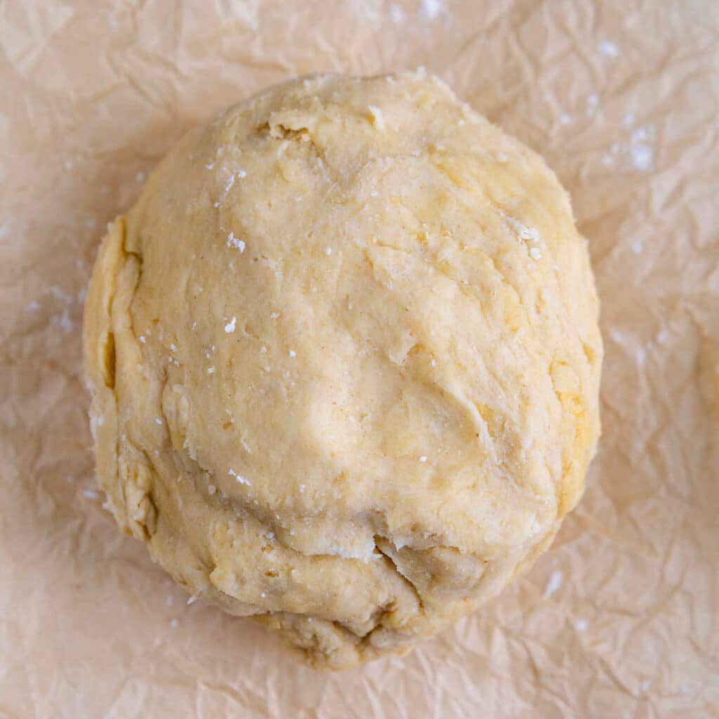 ball of dough for pie crust for peach pie