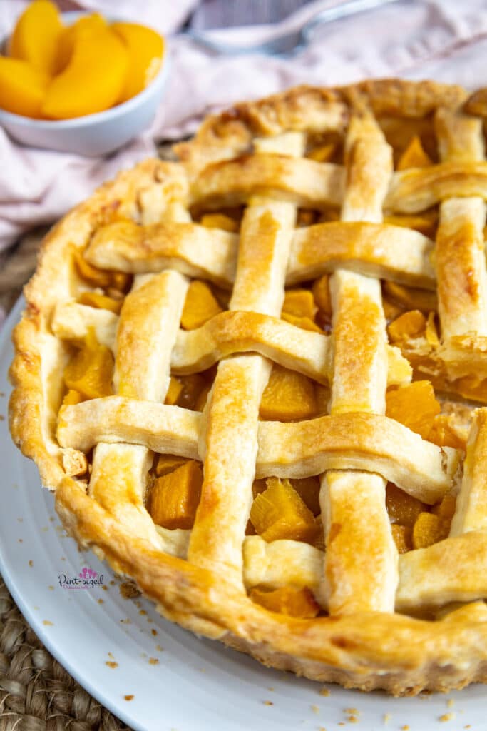 serving homemade peach pie recipe